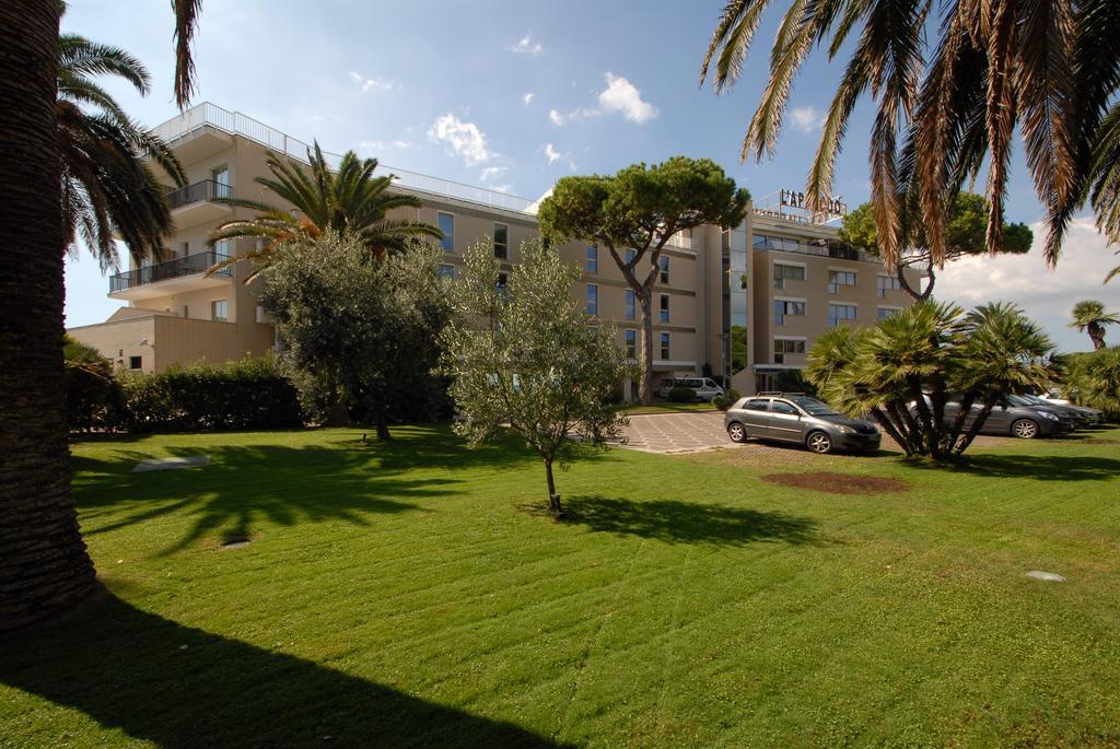 Grand Hotel L'Approdo Terracina Eksteriør billede